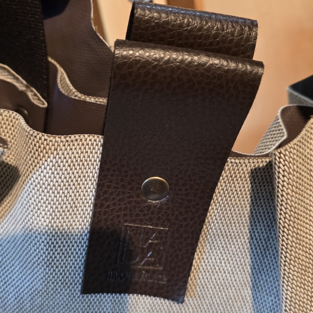 NAda PARIS Tulip Women's Gray Shoulder Bag - Picture 13 of 17